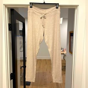 Beyond Yoga Jogger **NWT**